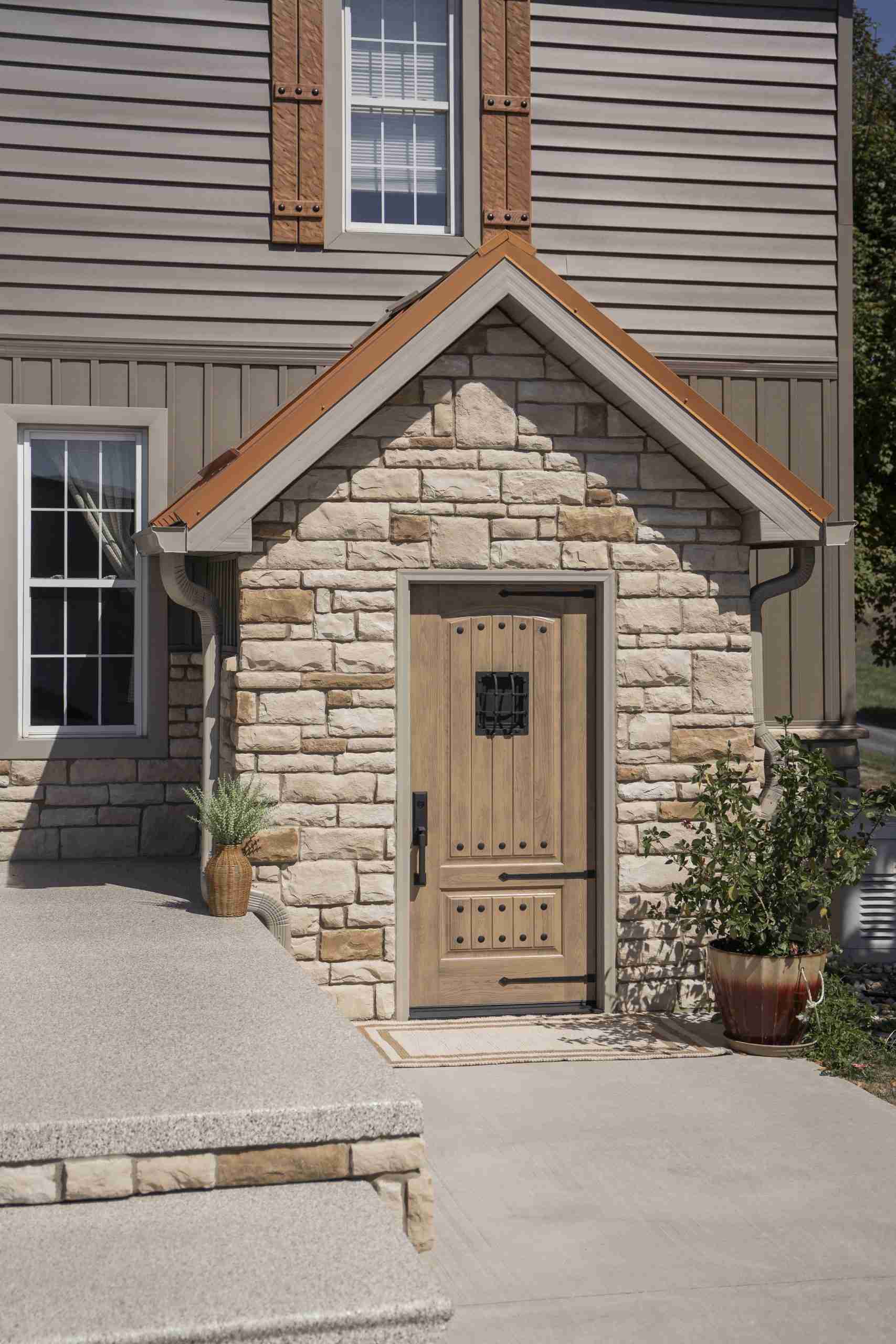 Signet Cherry Driftwood entry with speak-easy hinge